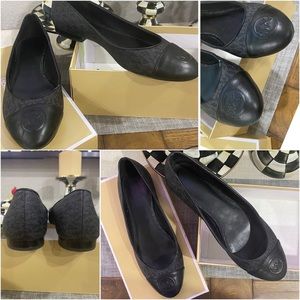 Michael Kors black leather flats